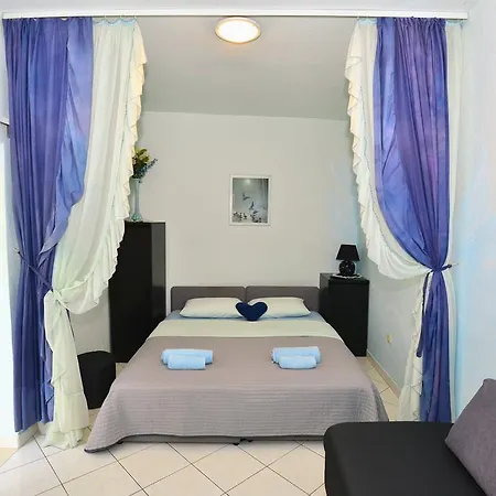 Veky 3 Apartament *